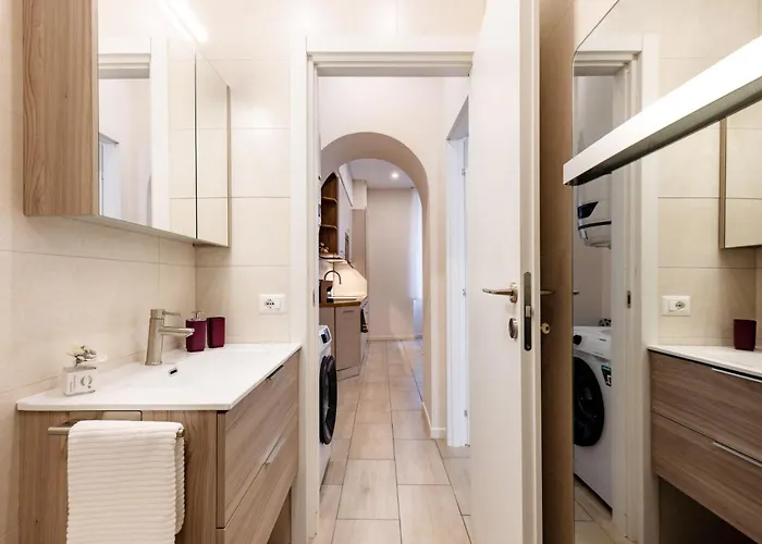 The Bronze Rose * ברגמו